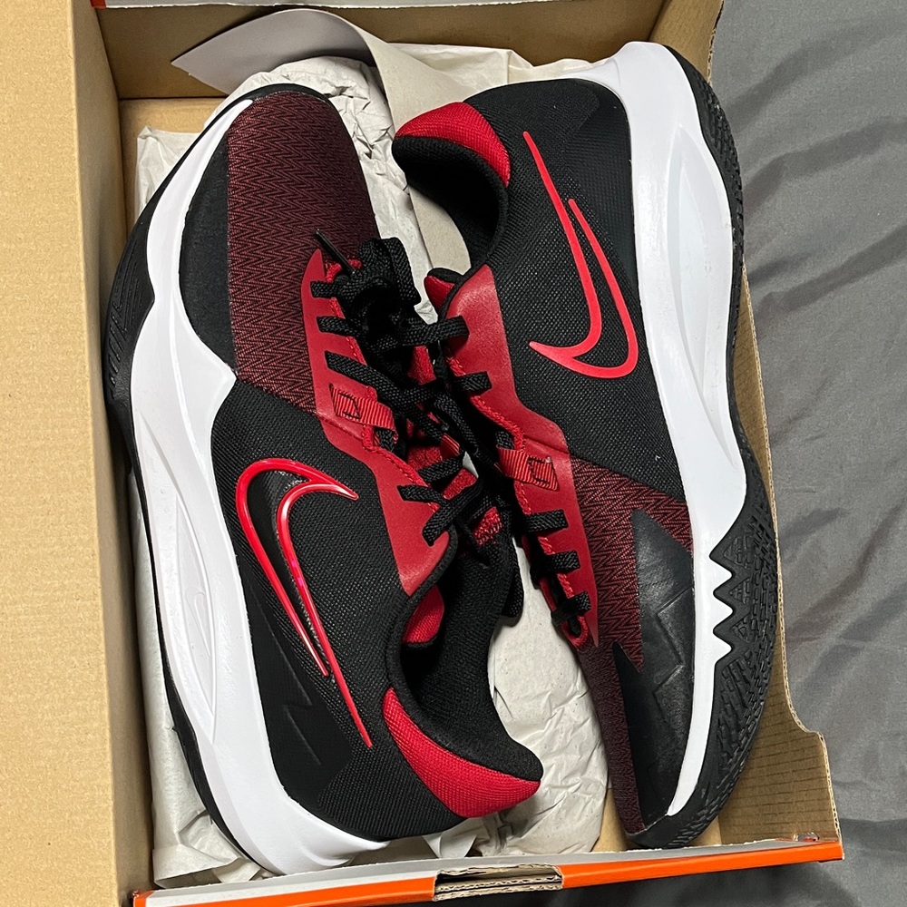 Nike Men's Precision VI Basketball shoes